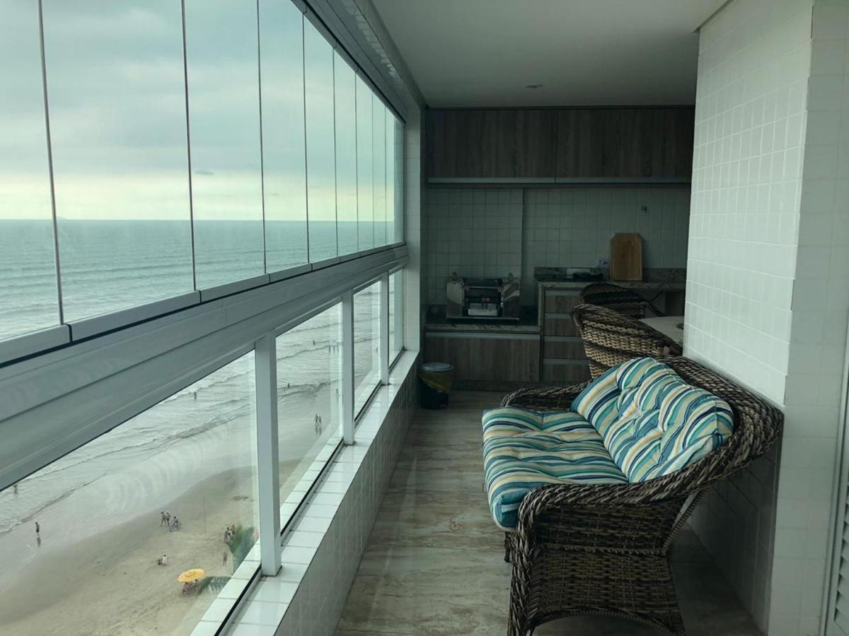 Mongagua Com Vista Para O Mar Pe Na Areia Eksteriør bilde
